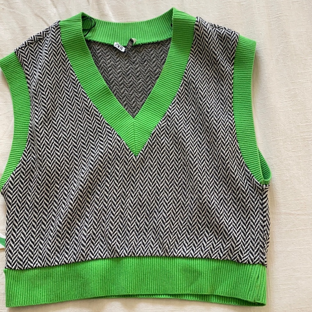 ZARA ( BLACK & GREEN) BLOUSE SUMMER 21